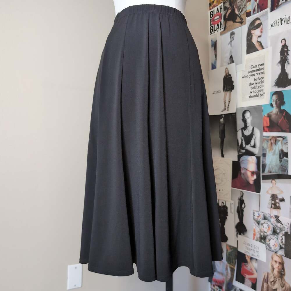 Solid Black Elastic Waist Pleated Midi Skirt Vintage